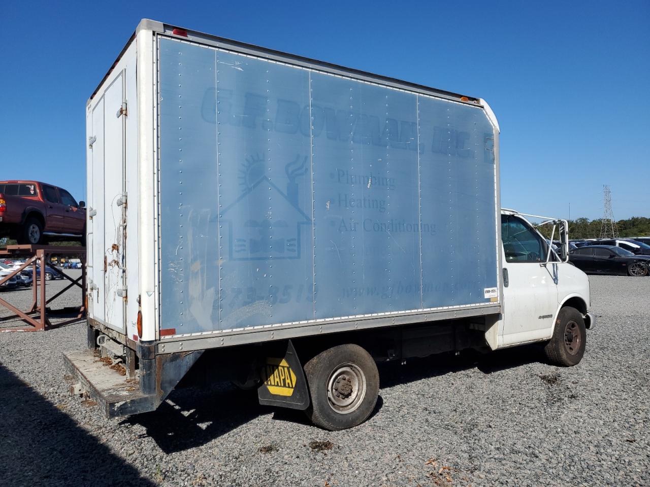 Image 3 of 2001 CHEVROLET EXPRESS CUTAWAY G3500 2001 with VIN 1GBHG31RX11163011