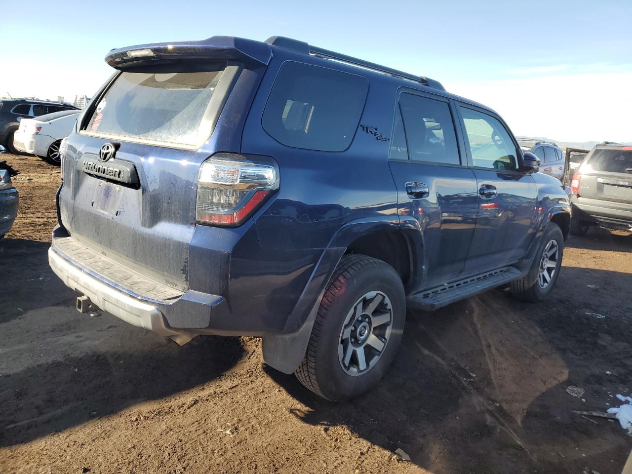 Image 3 of 2022 TOYOTA 4RUNNER SR5/SR5 PREMIUM 2022 with VIN JTEPU5JR6N6063150