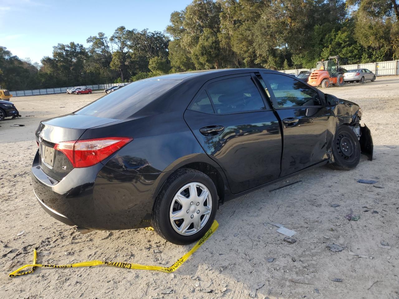 Image 3 of 2019 TOYOTA COROLLA L 2019 with VIN 2T1BURHE8KC138024