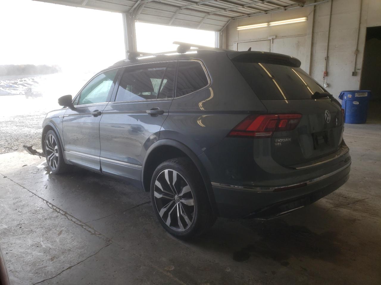 Image 2 of 2020 VOLKSWAGEN TIGUAN SEL PREMIUM R-LINE 2020 with VIN 3VV4B7AX1LM062929