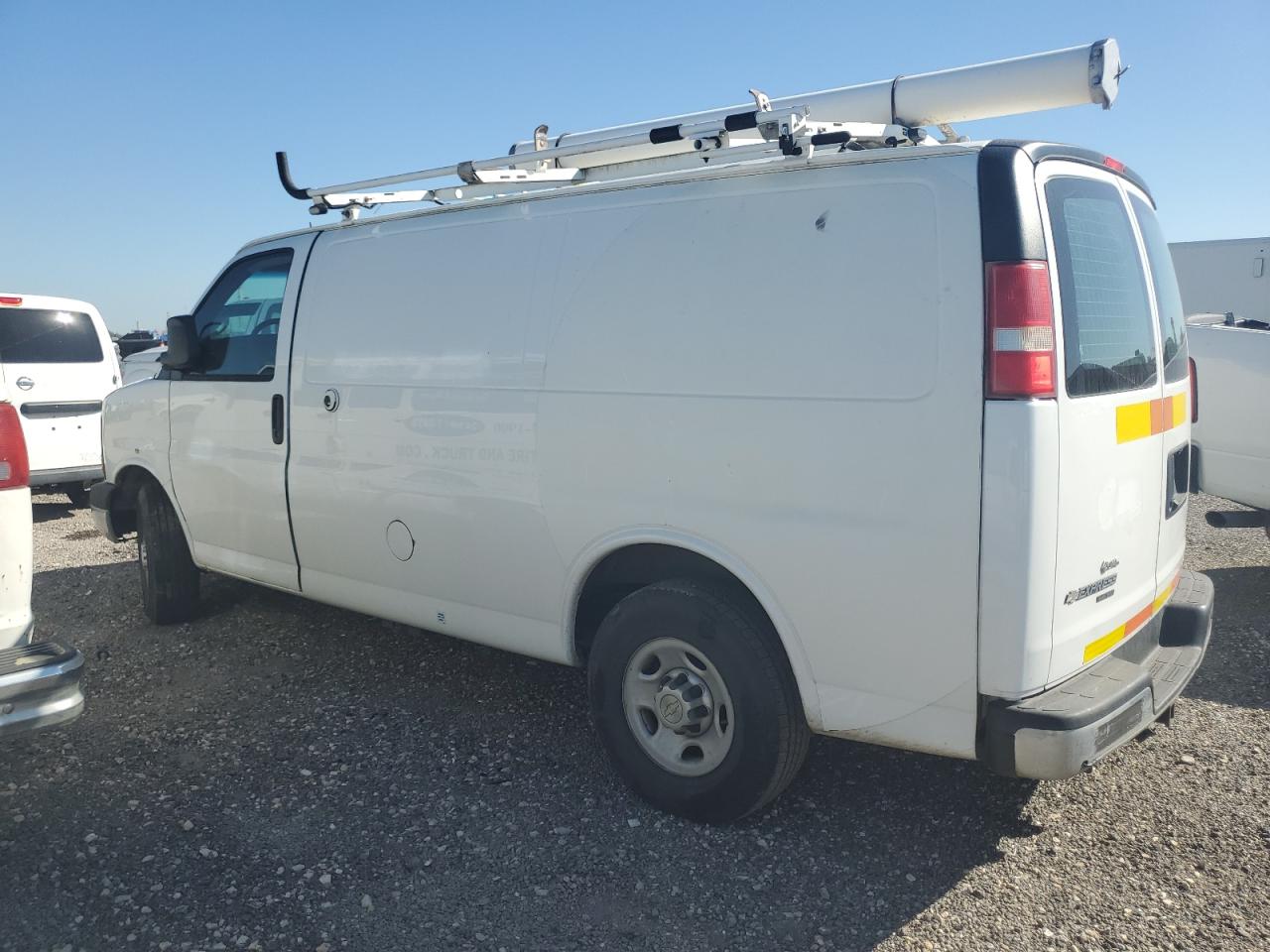 Obraz 2 z 2014 CHEVROLET EXPRESS G2500  2014 z VIN 1GCWGFCB4E1121346