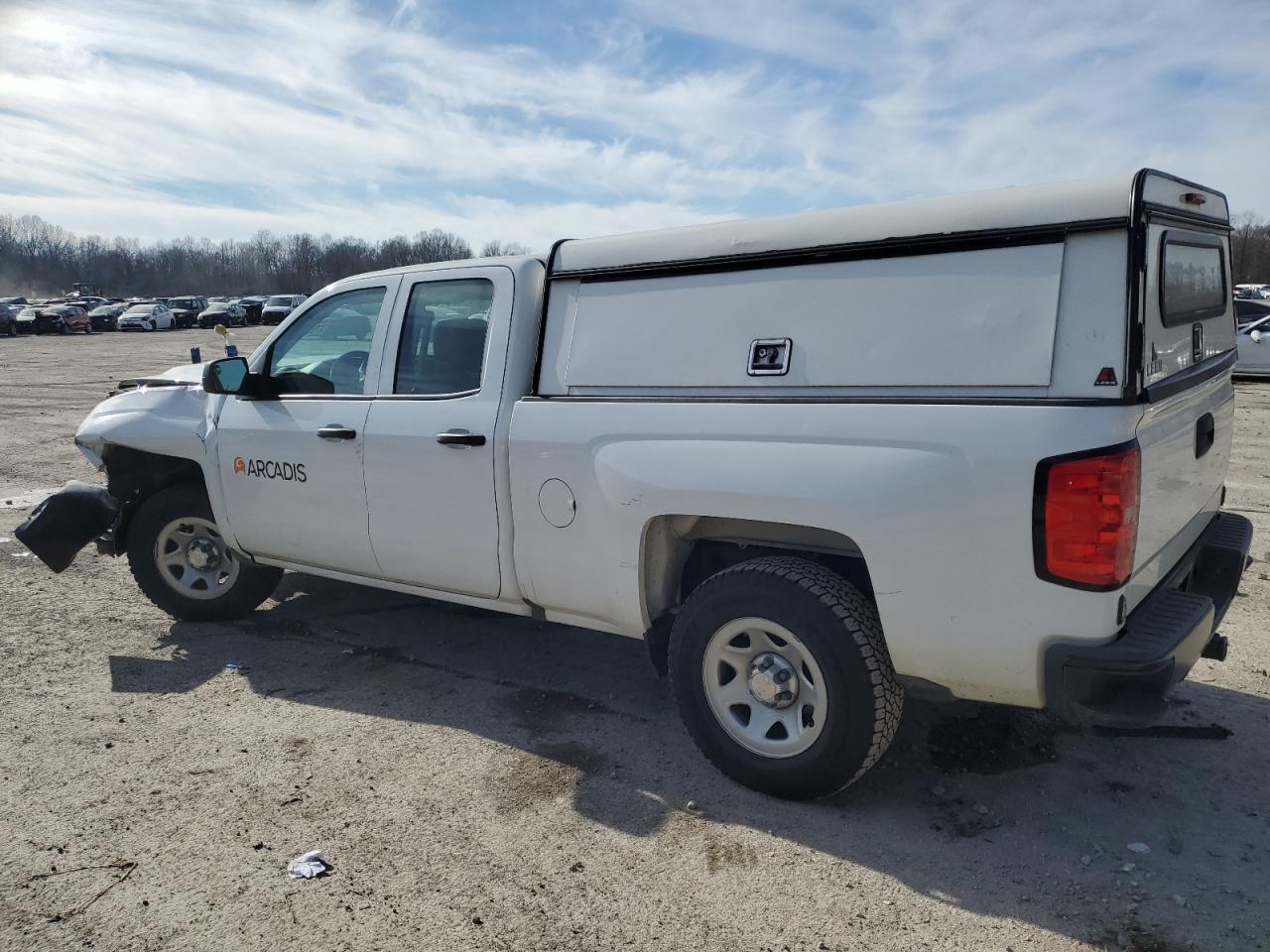 Image 2 of 2018 CHEVROLET SILVERADO K1500 2018 with VIN 1GCVKNECXJZ306989