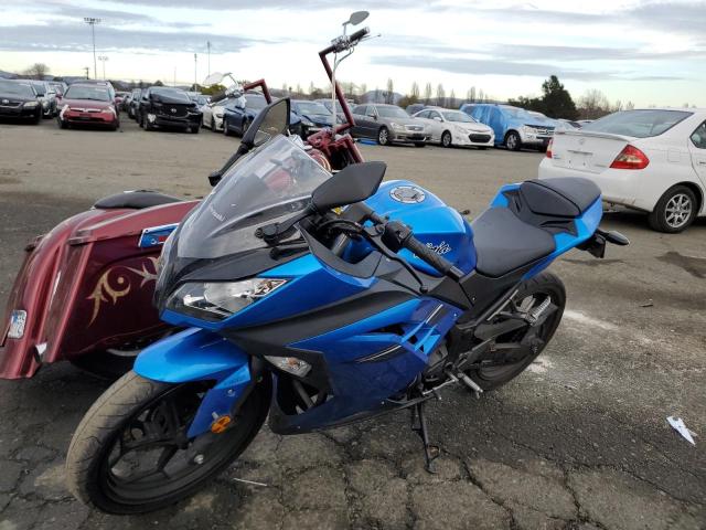 Image 2 of 2017 KAWASAKI EX300 B 2017 with VIN JKAEX8B11HDA38991