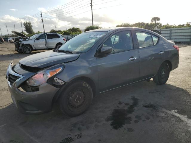Obraz 1 z 2017 NISSAN VERSA S 2017 z VIN 3N1CN7AP2HL845226