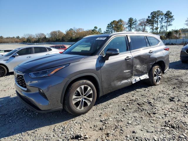 Image 1 of 2022 TOYOTA HIGHLANDER XLE 2022 with VIN 5TDGZRAH1NS116891
