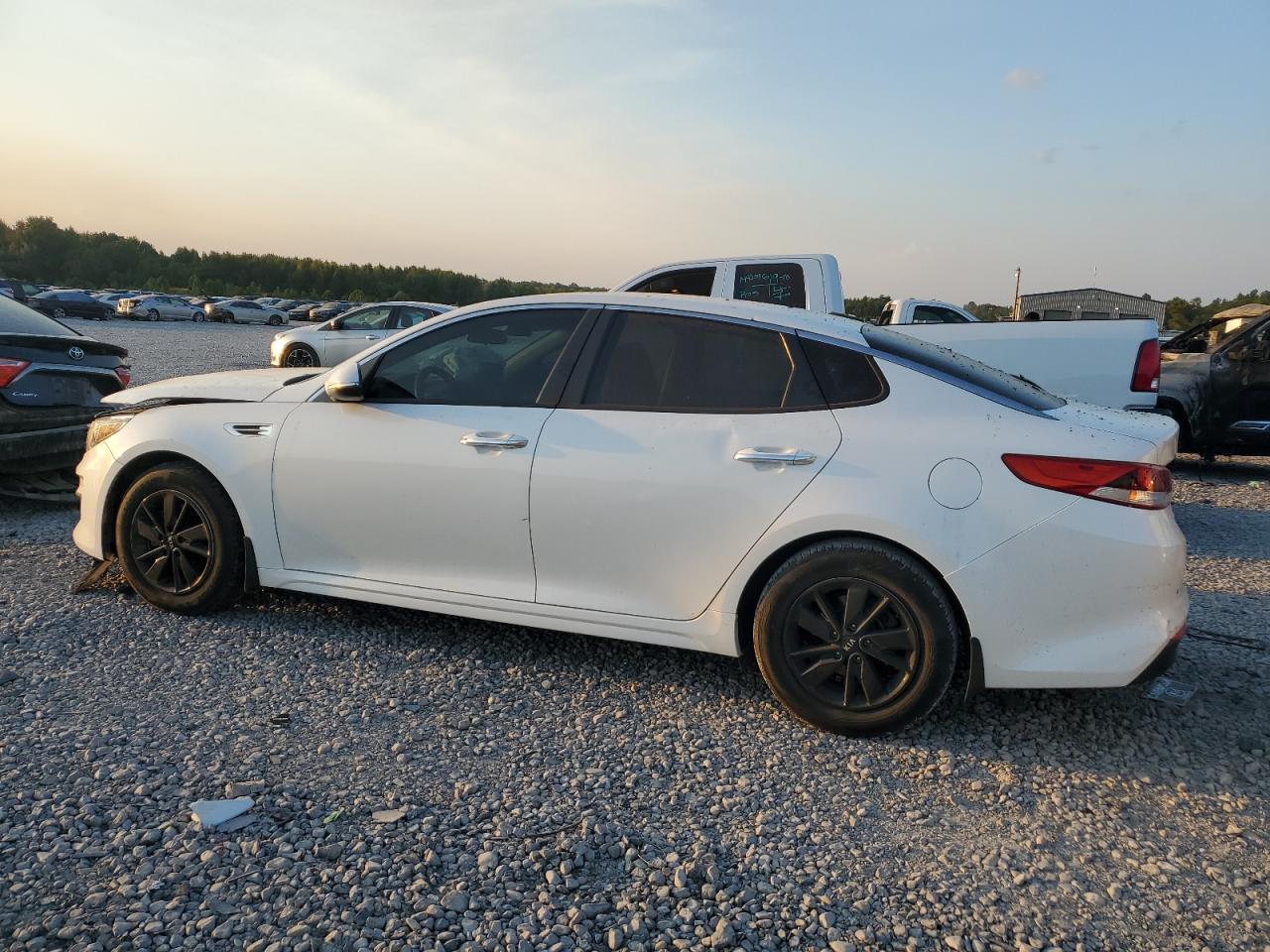Obraz 2 z 2018 KIA OPTIMA LX 2018 z VIN KNAGT4L34J5206135