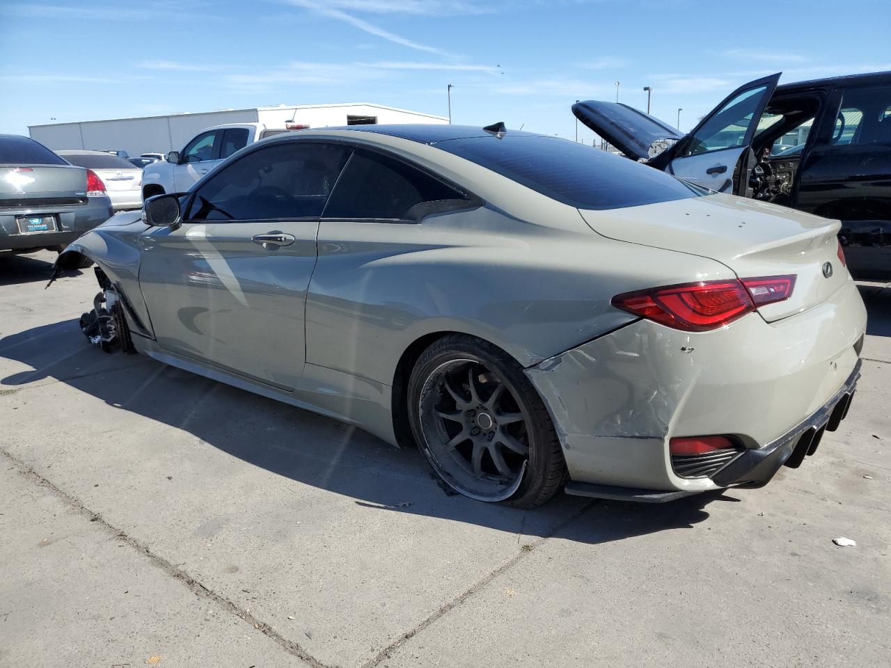 Image 2 of 2018 INFINITI Q60 LUXE 300 2018 with VIN JN1EV7EK6JM342432