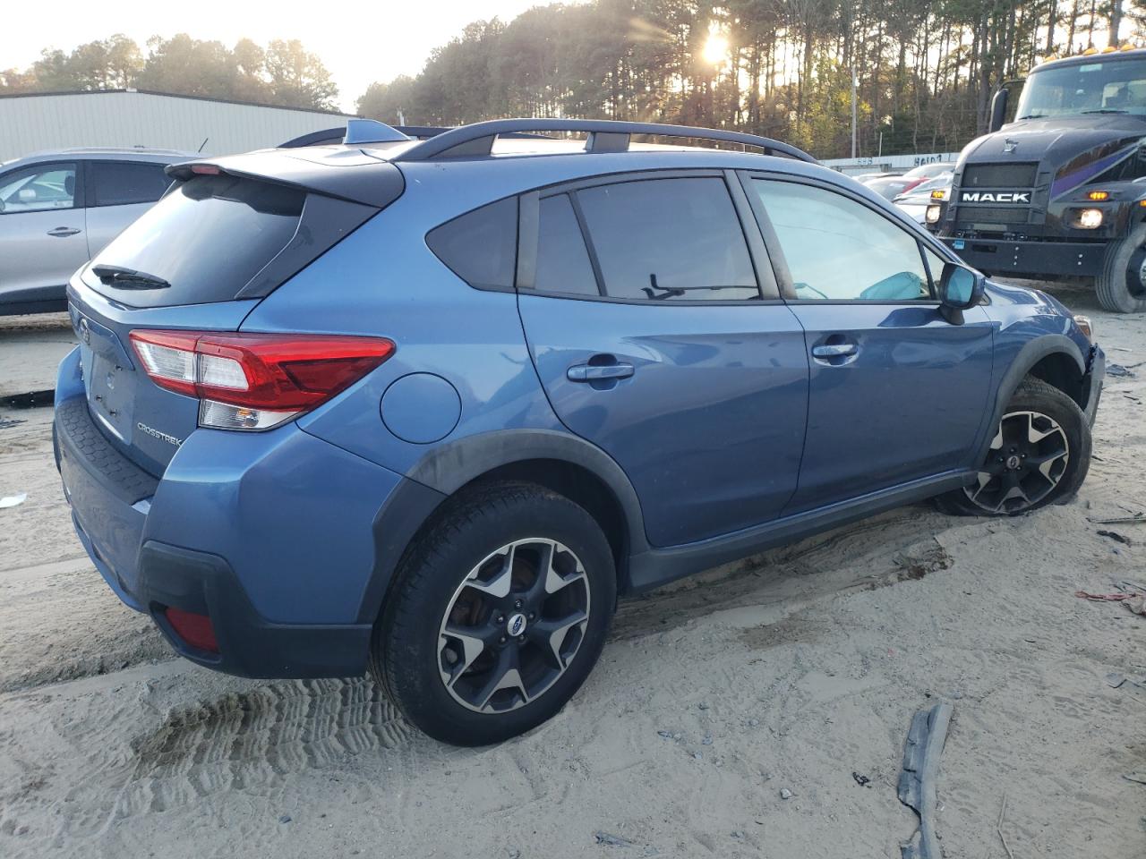 Image 3 of 2018 SUBARU CROSSTREK PREMIUM 2018 with VIN JF2GTABC0JH202599