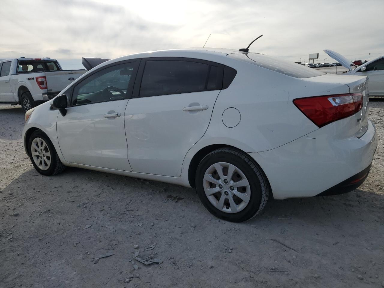Obraz 2 z 2015 KIA RIO LX 2015 z VIN KNADM4A34F6454258