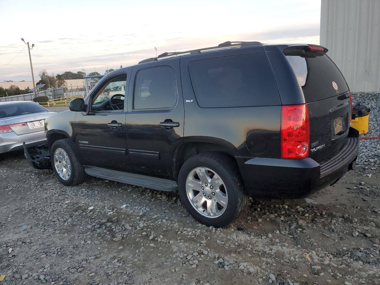 Obraz 2 z Gmc Yukon Slt 2010 z VIN 1GKMCCE37AR138794