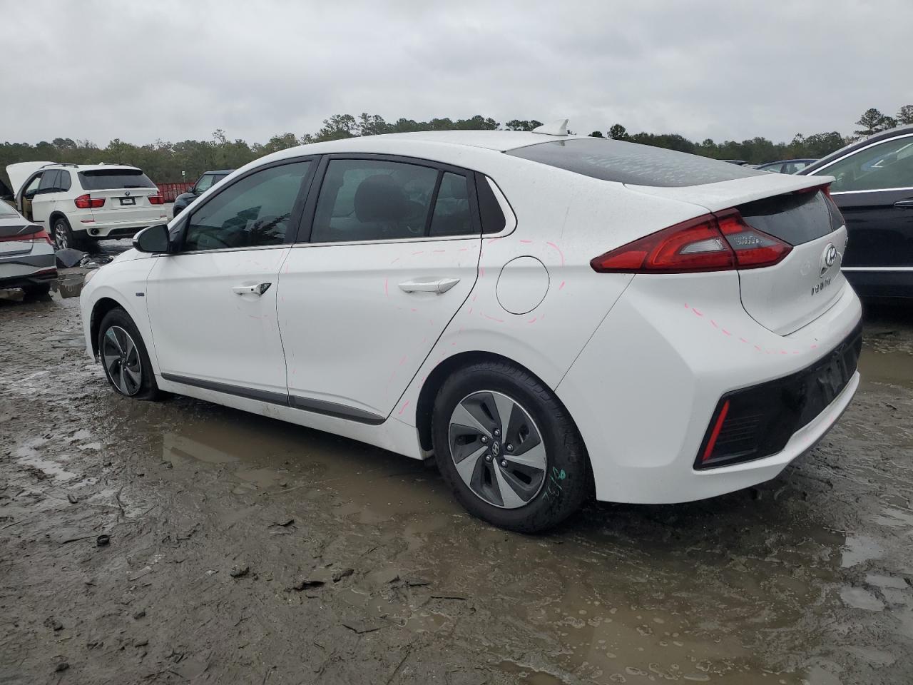 Image 2 of 2019 HYUNDAI IONIQ SEL 2019 with VIN KMHC75LC8KU105999