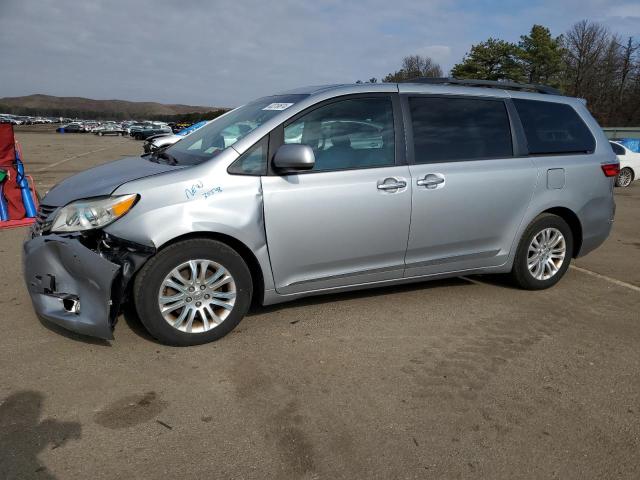 Image 1 of 2015 TOYOTA SIENNA XLE 2015 with VIN 5TDYK3DC3FS647341