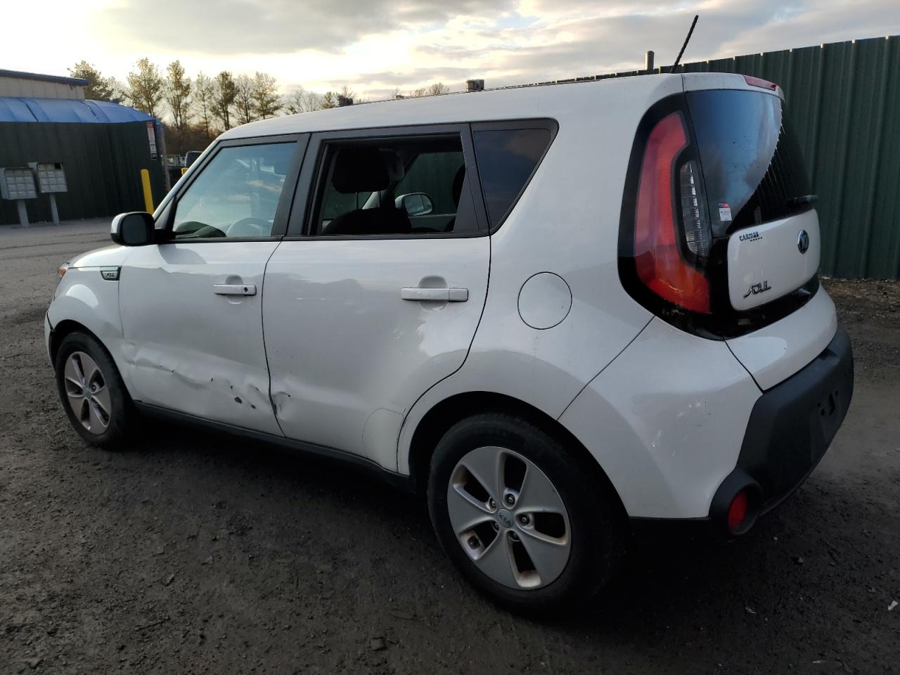 Obraz 2 z 2016 KIA SOUL  2016 z VIN KNDJN2A20G7347833