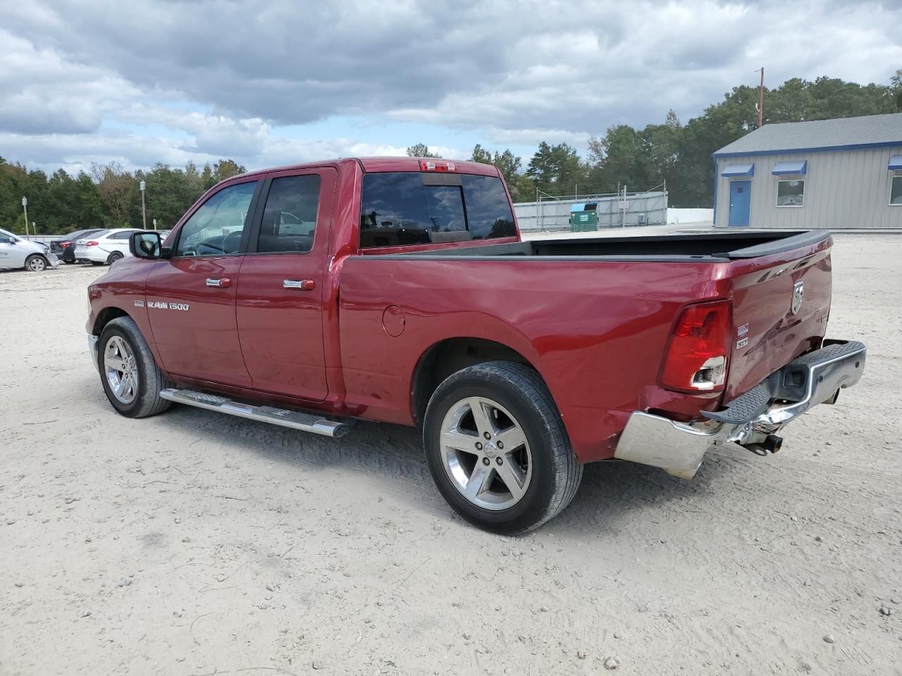 Изображение 2 2011 DODGE RAM 1500  2011 с VIN 1D7RB1GT2BS569842
