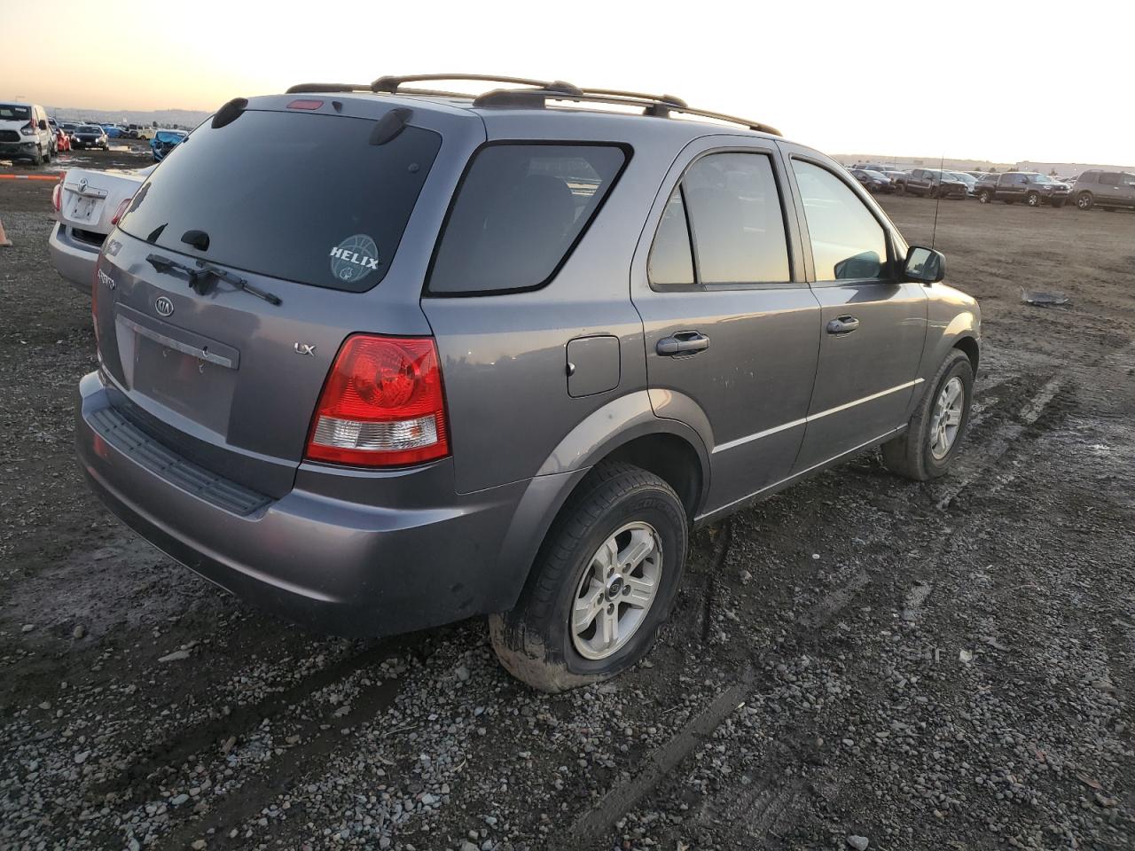 Изображение 3 2005 KIA SORENTO EX 2005 с VIN KNDJD733X55367974