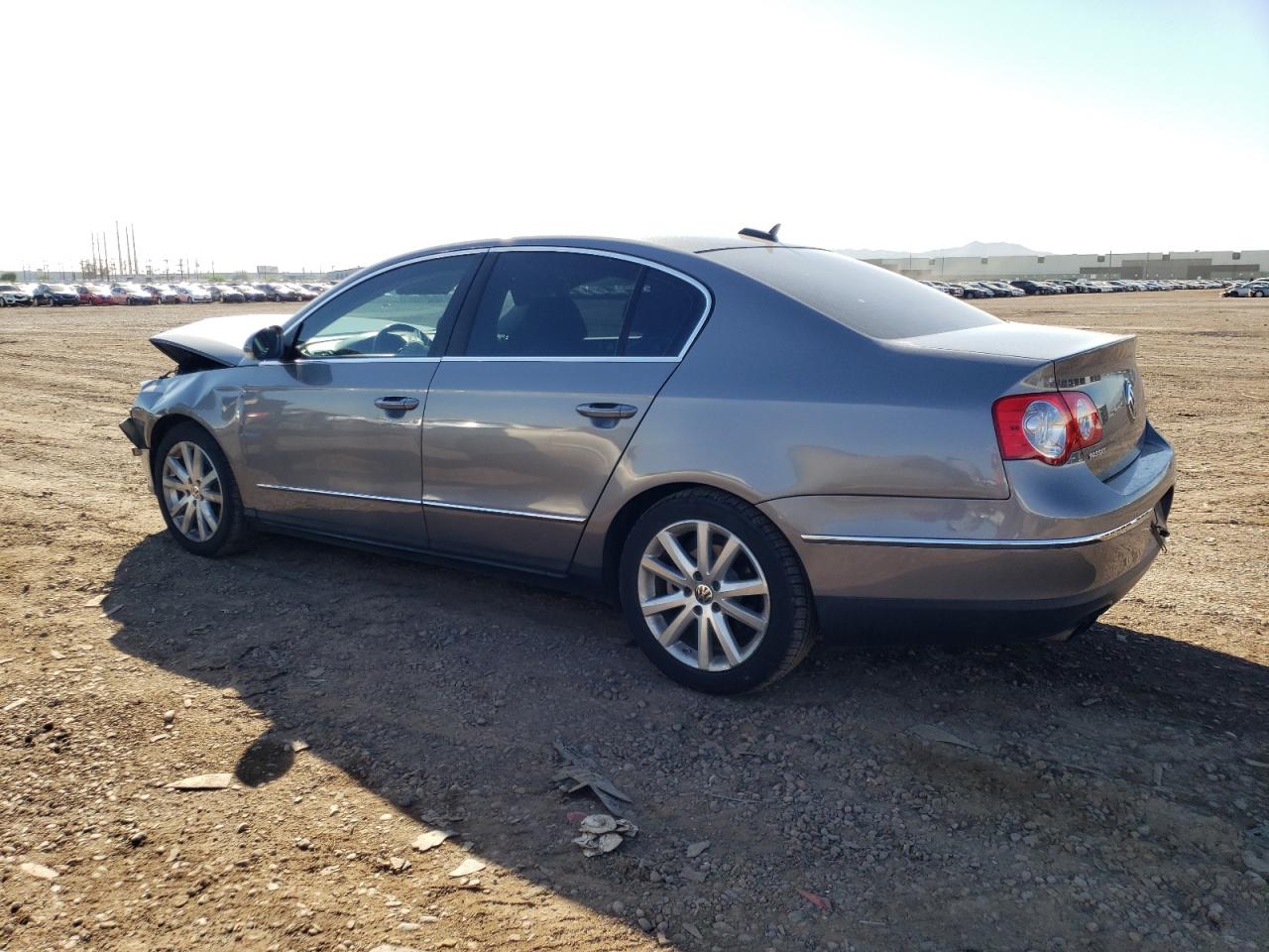 Image 2 of 2006 VOLKSWAGEN PASSAT 3.6L SPORT 2006 with VIN WVWCU73C26P141197