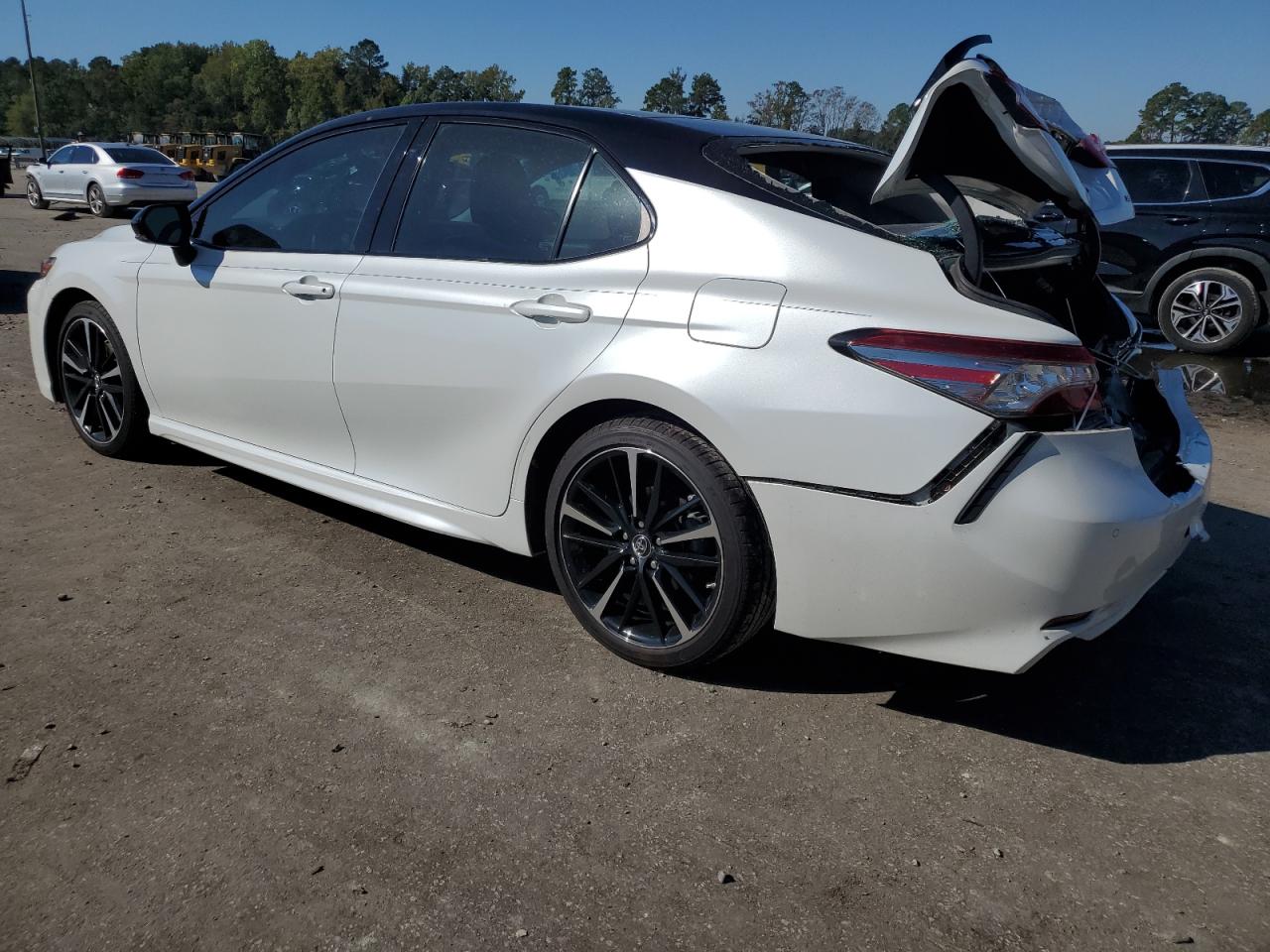 Obraz 2 z 2018 TOYOTA CAMRY XSE 2018 z VIN 4T1B61HK6JU126596