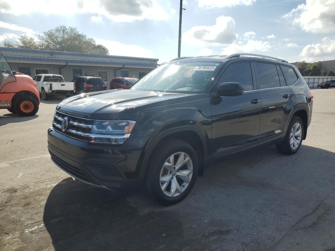 Image 1 of 2018 VOLKSWAGEN ATLAS S 2018 with VIN 1V2AR2CA1JC557556