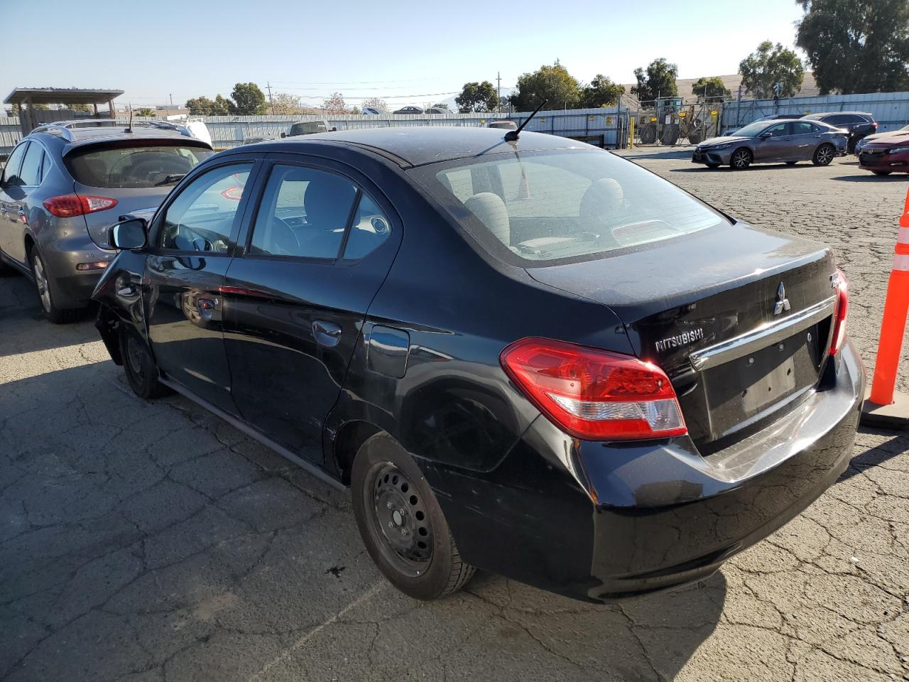 Изображение 2 2019 MITSUBISHI MIRAGE G4 ES 2019 с VIN ML32F3FJ8KHF09191