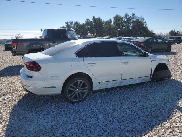 Image 3 of 2019 VOLKSWAGEN PASSAT SE R-LINE 2019 with VIN 1VWMA7A36KC002348