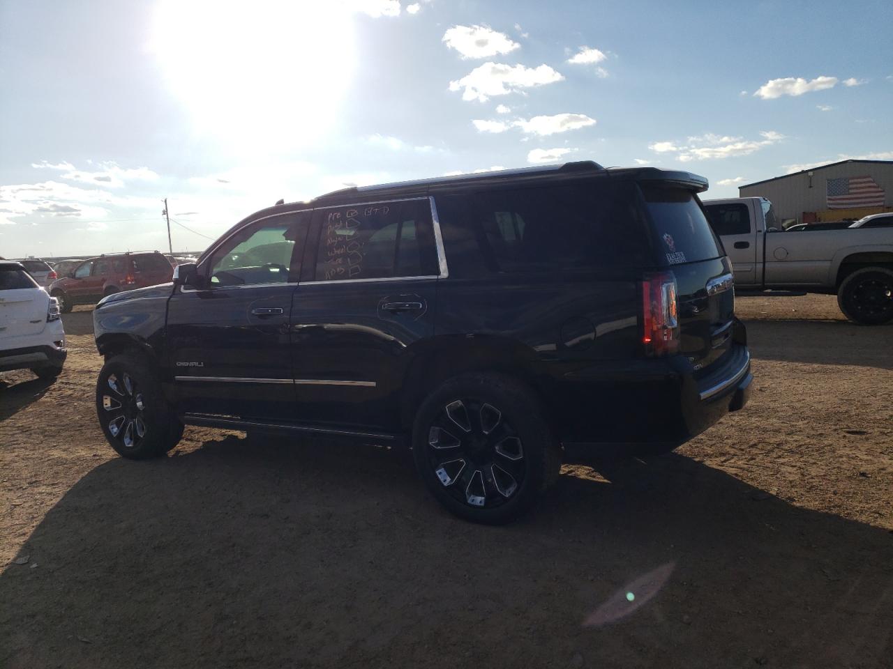 Image 2 of 2019 GMC YUKON DENALI 2019 with VIN 1GKS2CKJ1KR346412