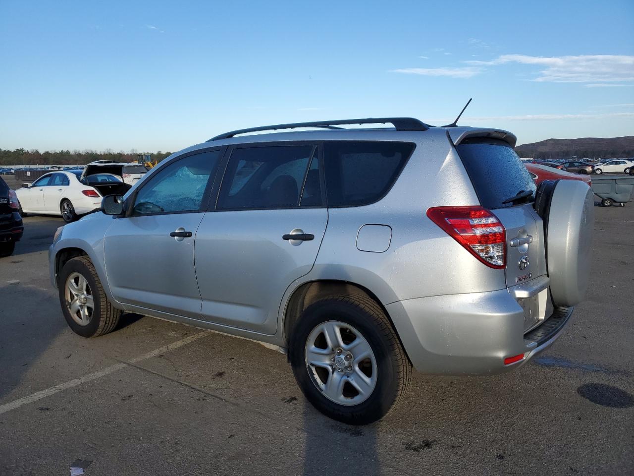 Image 2 of 2011 TOYOTA RAV4  2011 with VIN 2T3BF4DV5BW088255
