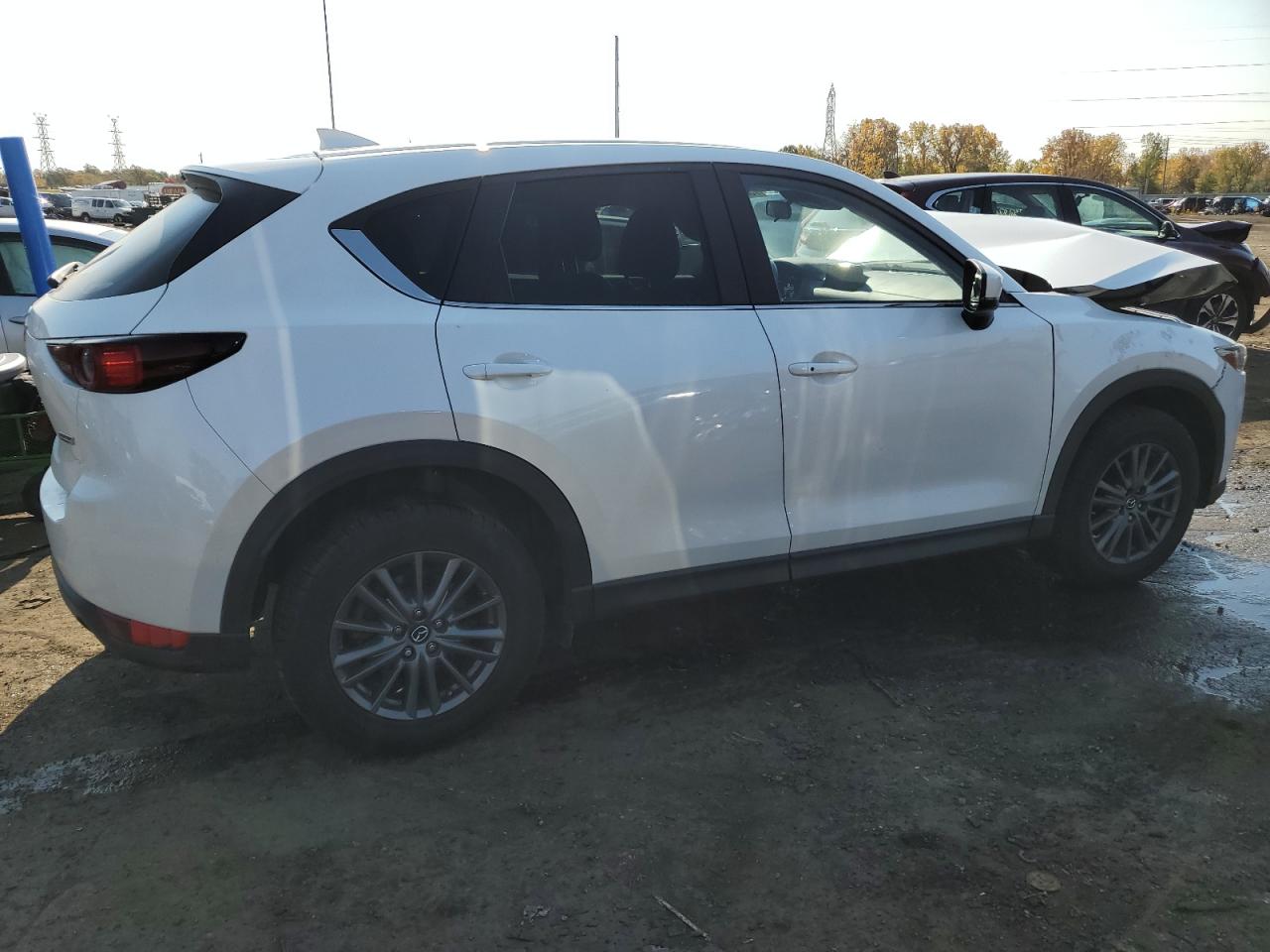 Obraz 3 z 2017 MAZDA CX-5 TOURING 2017 z VIN JM3KFBCL6H0109123