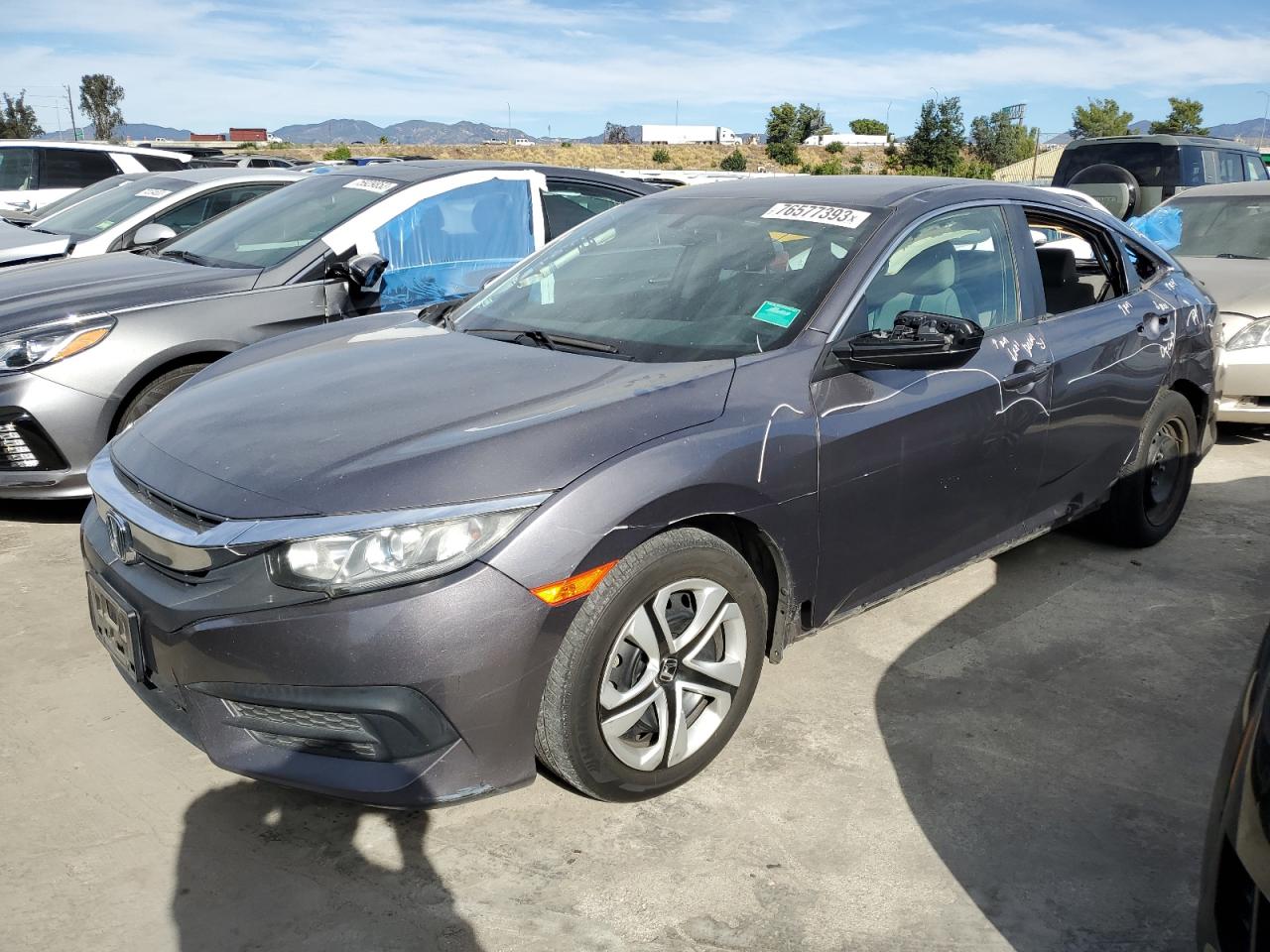 Obraz 1 z 2018 HONDA CIVIC LX 2018 z VIN 19XFC2F54JE204647