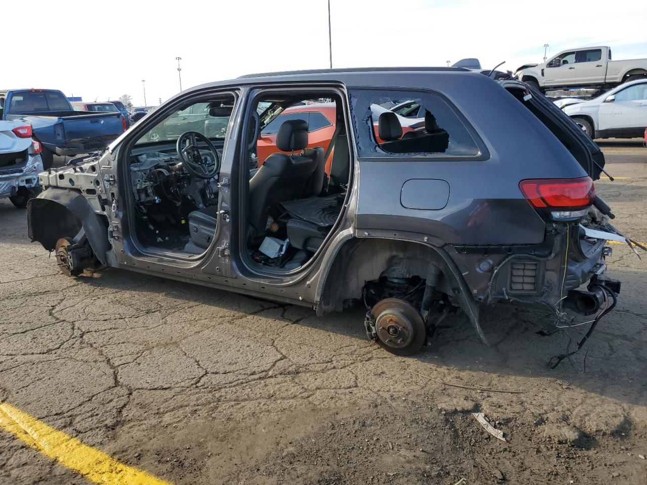 Image 2 of 2018 JEEP GRAND CHEROKEE LAREDO 2018 with VIN 1C4RJFAG2JC407689