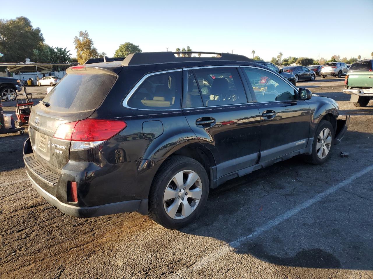 Изображение 3 2011 SUBARU OUTBACK 3.6R LIMITED 2011 с VIN 4S4BRDJC5B2383290