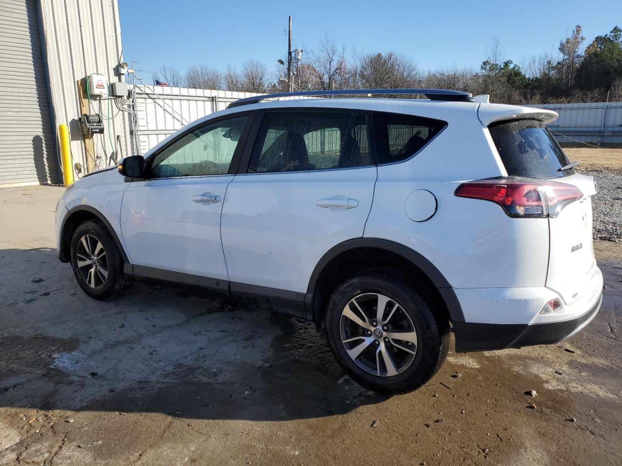 Image 2 of 2018 TOYOTA RAV4 ADVENTURE 2018 with VIN 2T3RFREVXJW846776