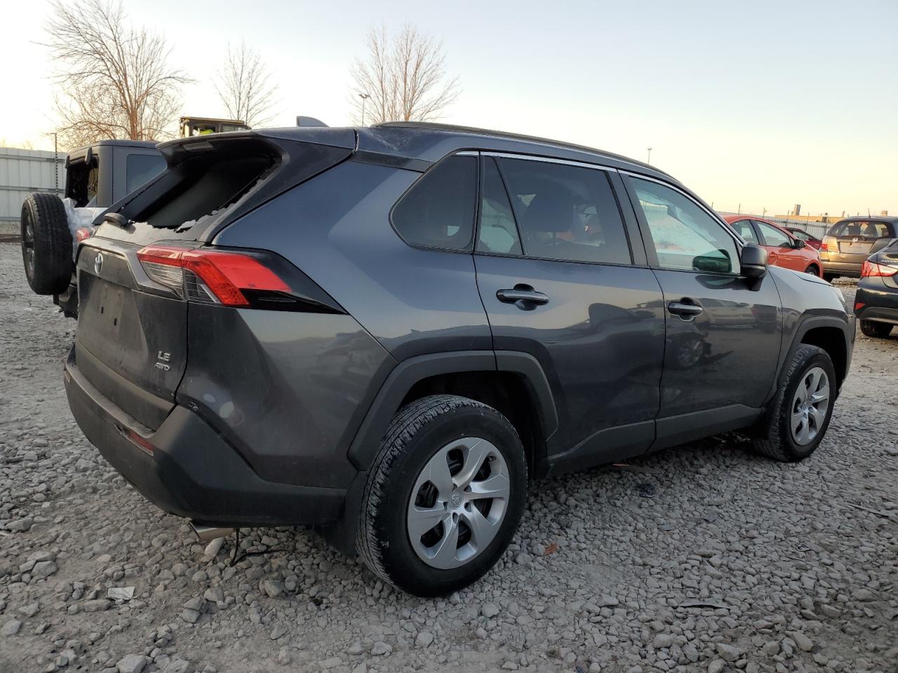 Image 3 of 2019 TOYOTA RAV4 LE 2019 with VIN 2T3F1RFV9KW083229