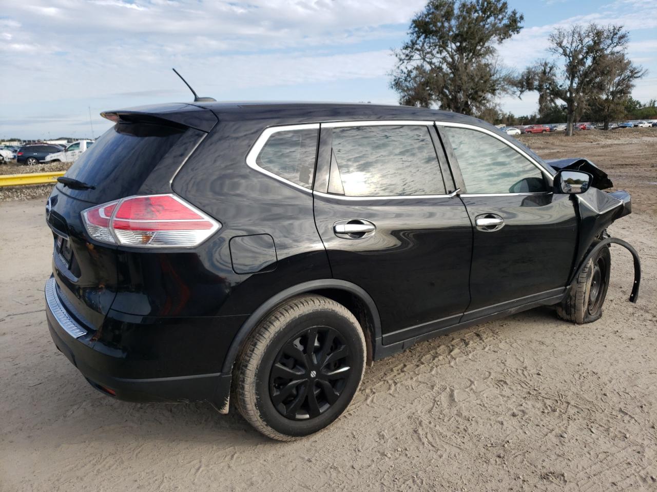 Image 3 of 2016 NISSAN ROGUE S 2016 with VIN JN8AT2MT5GW001894