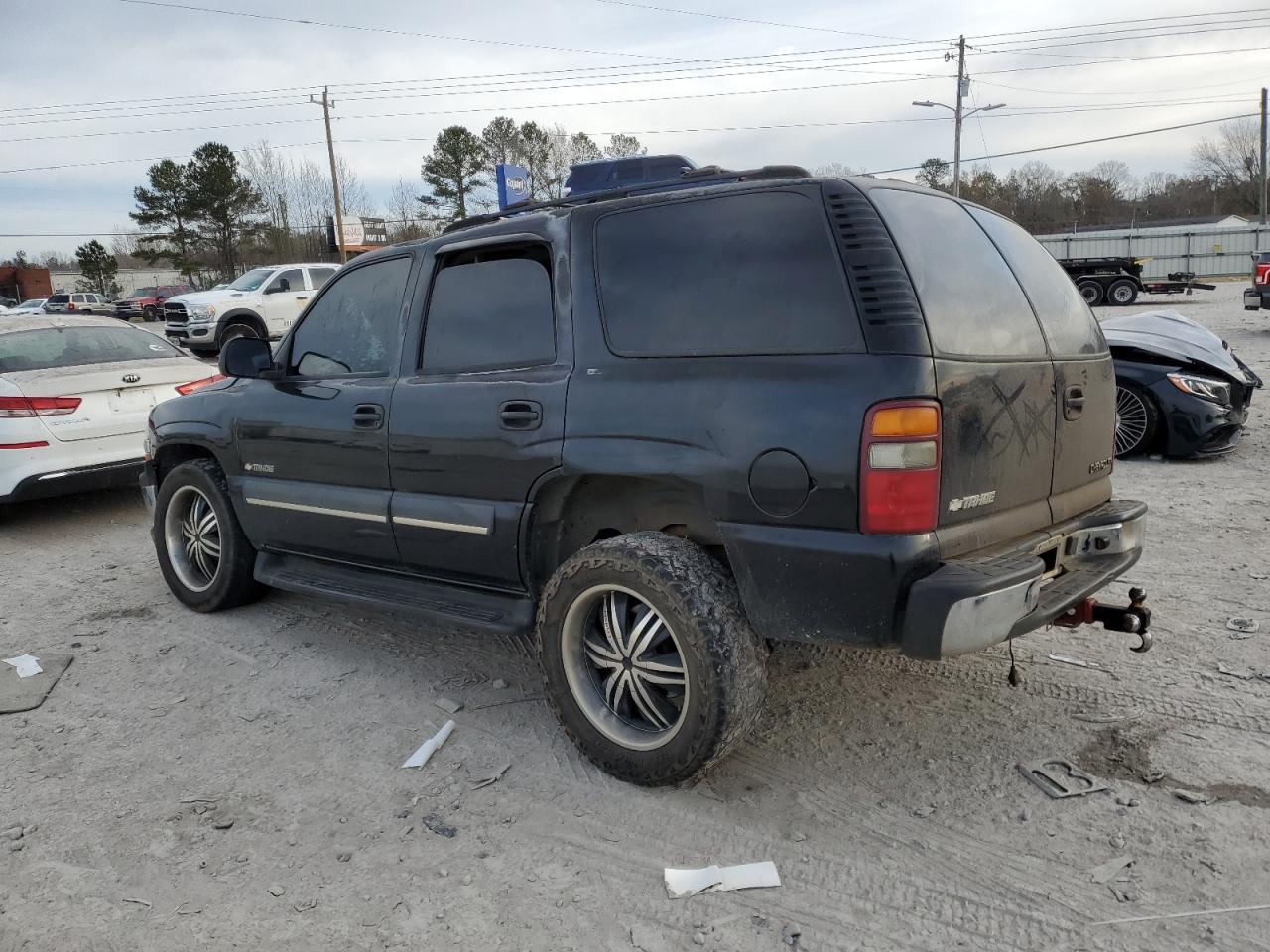 Изображение 2 2003 CHEVROLET TAHOE C1500 2003 с VIN 1GNEC13V33J326133