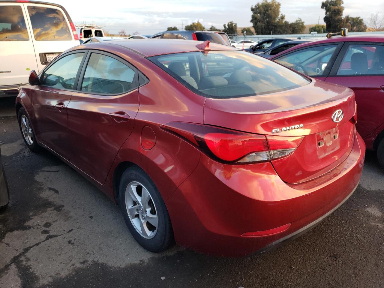Изображение 2 2015 HYUNDAI ELANTRA SE 2015 с VIN 5NPDH4AE0FH595388