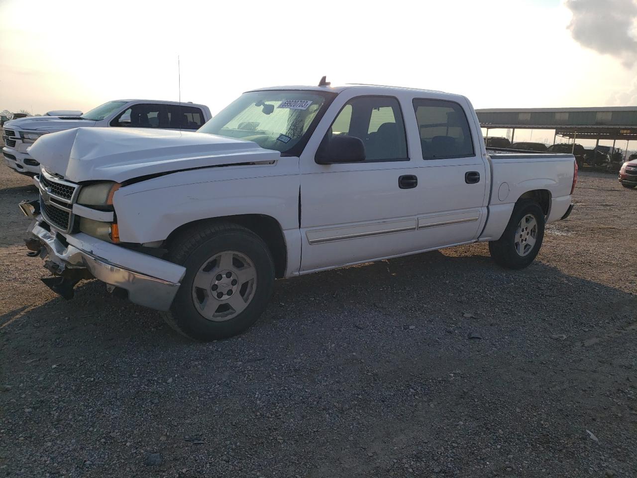 Image 1 of 2006 CHEVROLET SILVERADO C1500 2006 with VIN 2GCEC13T061236556