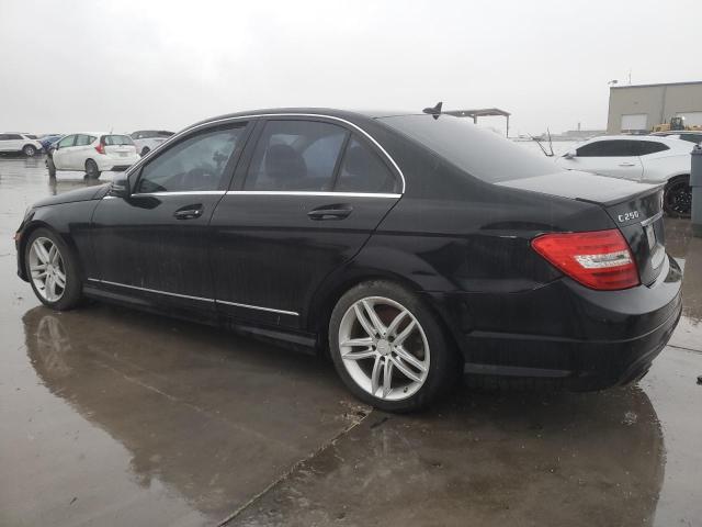Obraz 2 z 2013 MERCEDES-BENZ C-CLASS 250 2013 z VIN WDDGF4HB2DR260434