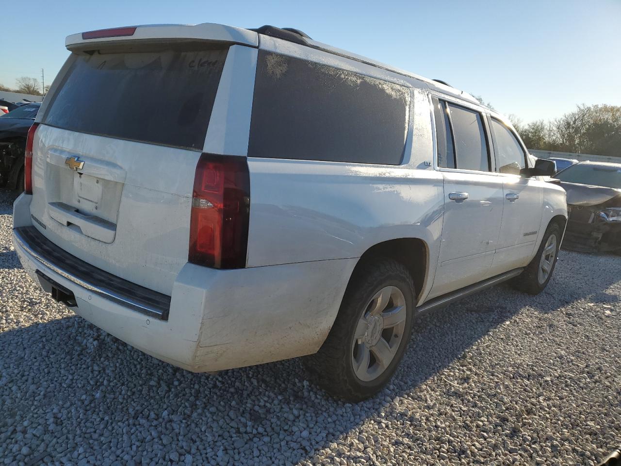 Obraz 3 z 2015 CHEVROLET SUBURBAN K1500 LTZ 2015 z VIN 1GNSKKKC5FR146914