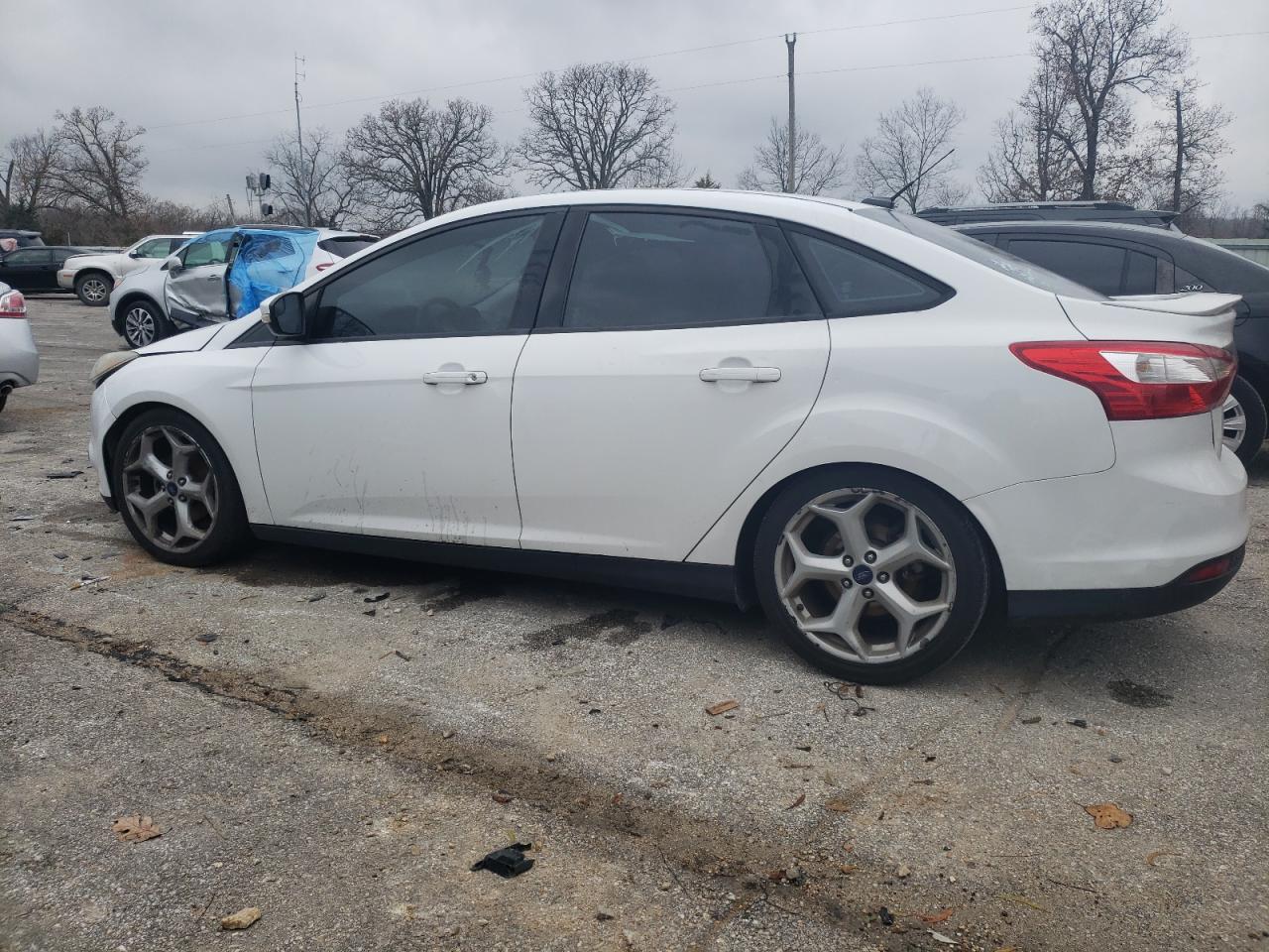 Image 2 of 2014 FORD FOCUS SE 2014 with VIN 1FADP3F2XEL351419