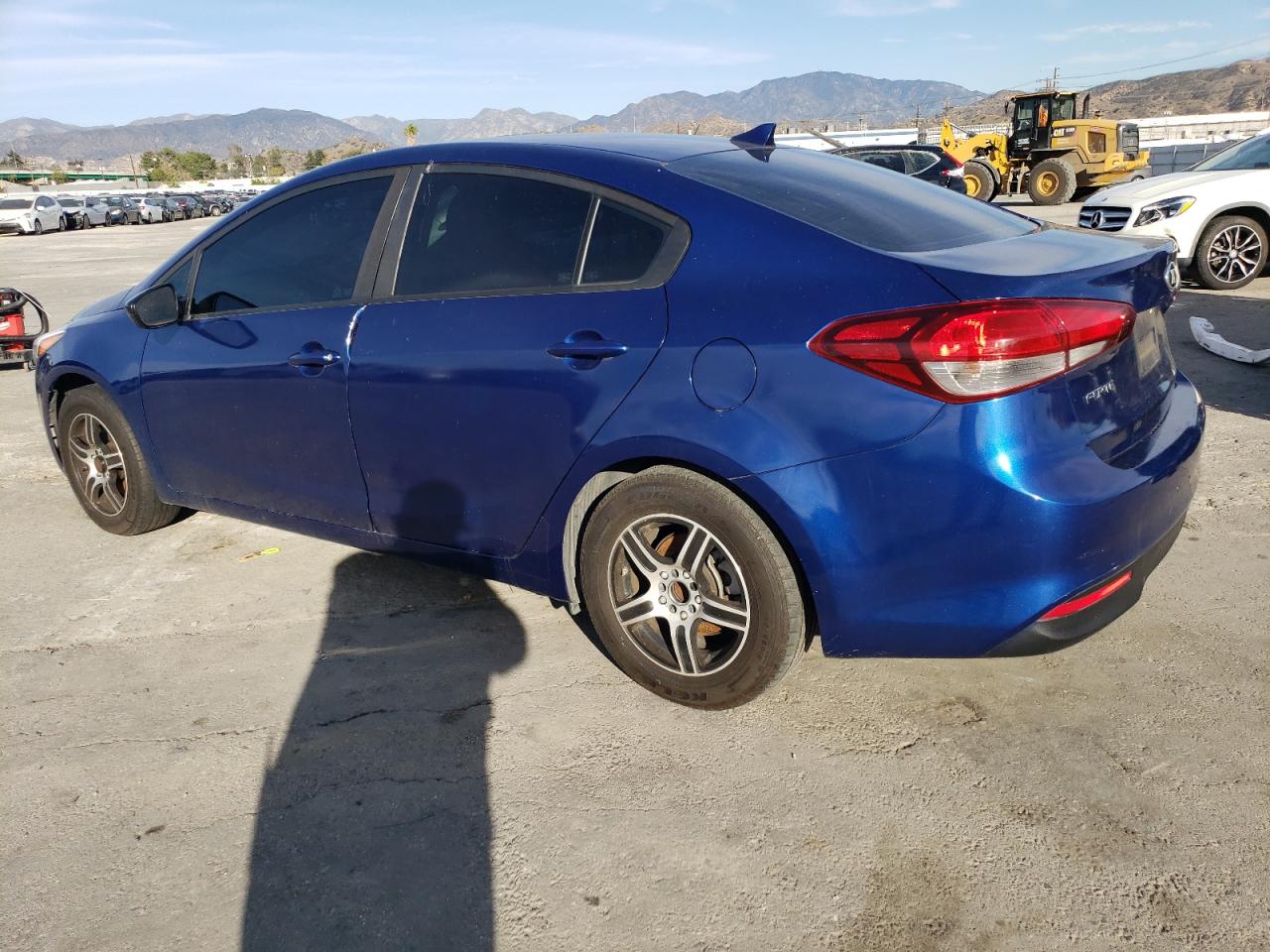 Изображение 2 2017 KIA FORTE LX 2017 с VIN 3KPFK4A7XHE124304