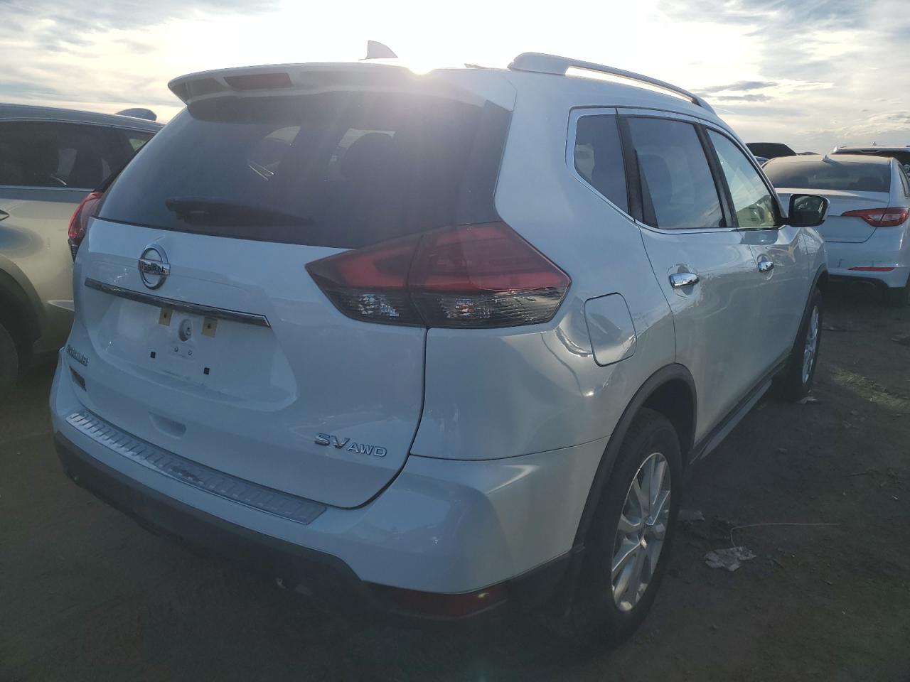 Image 3 of 2017 NISSAN ROGUE S 2017 with VIN KNMAT2MVXHP593785