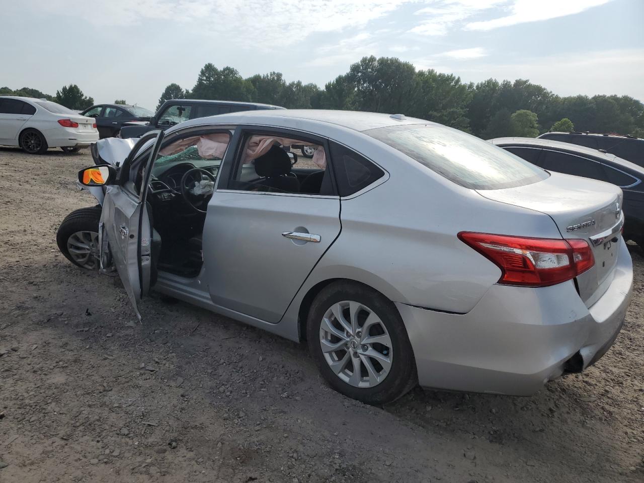 Obraz 2 z 2019 NISSAN SENTRA S 2019 z VIN 3N1AB7AP1KY320863