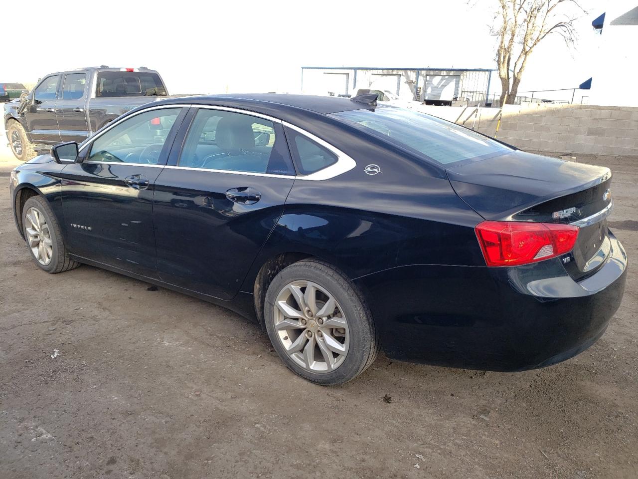 Obraz 2 z 2017 CHEVROLET IMPALA LT 2017 z VIN 1G1105S36HU186388