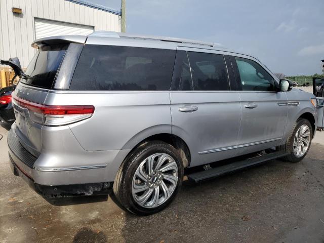 Obraz 3 z 2023 LINCOLN NAVIGATOR RESERVE 2023 z VIN 5LMJJ2LG7PEL13932