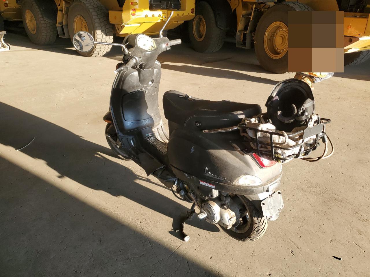 Image 3 of 2012 VESPA LX 50 2012 with VIN ZAPC386B8C5301097