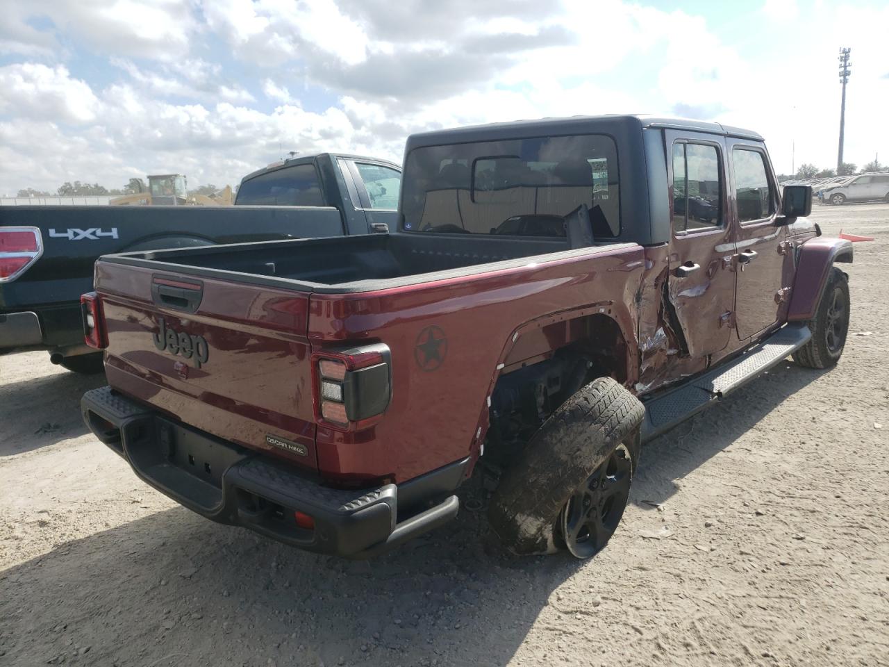 Image 3 of 2021 JEEP GLADIATOR SPORT 2021 with VIN 1C6HJTAG4ML554084