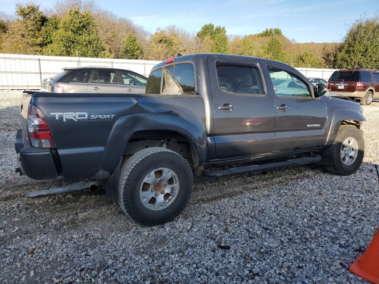 Image 3 of 2014 TOYOTA TACOMA DOUBLE CAB 2014 with VIN 3TMLU4EN4EM146225