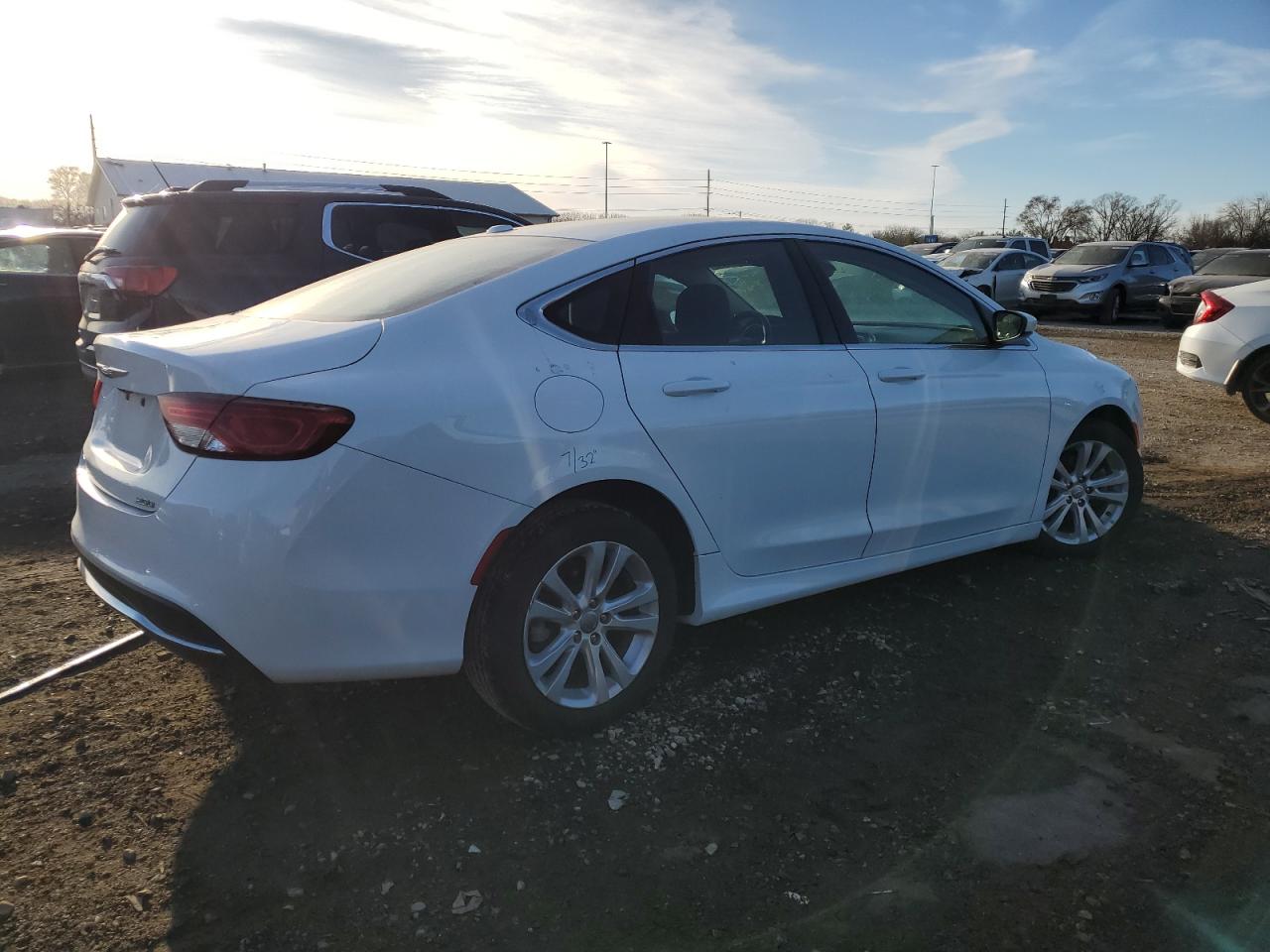 Obraz 3 z 2015 CHRYSLER 200 LIMITED 2015 z VIN 1C3CCCAB7FN713967