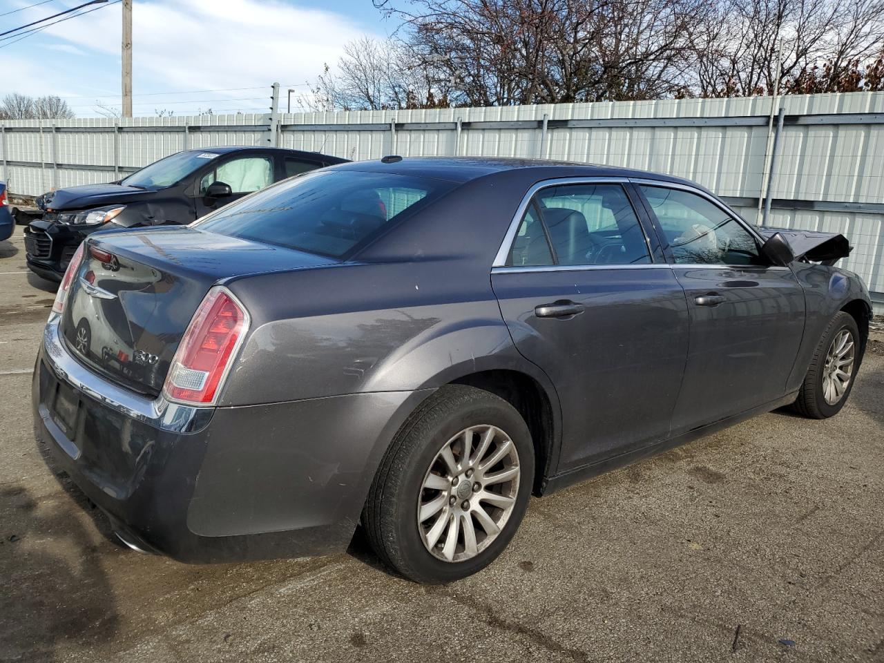 Изображение 3 2014 CHRYSLER 300  2014 с VIN 2C3CCAAG8EH286645