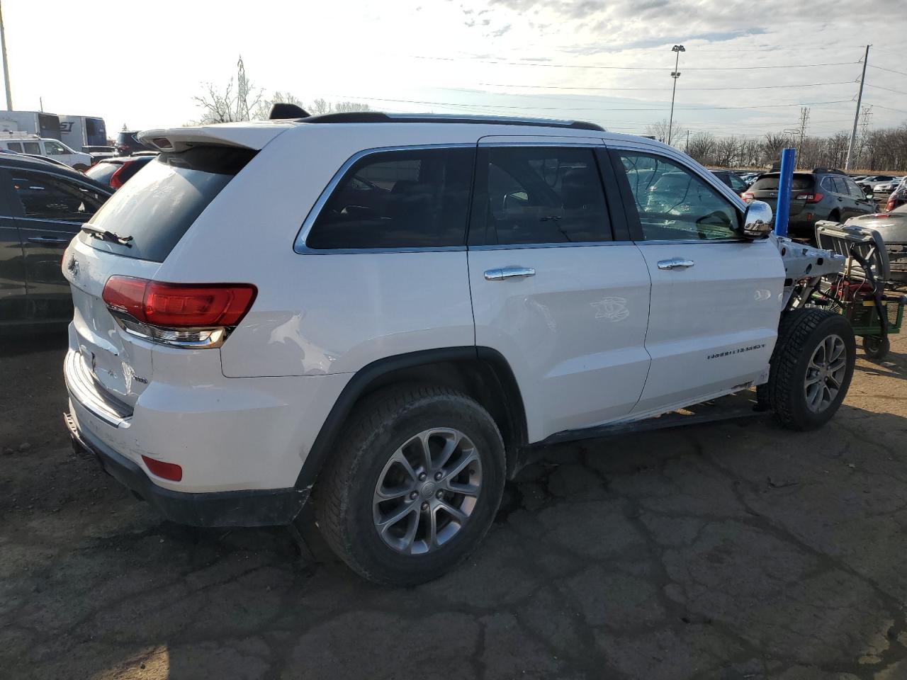 Image 3 of 2015 JEEP GRAND CHEROKEE LIMITED 2015 with VIN 1C4RJFBG7FC712448